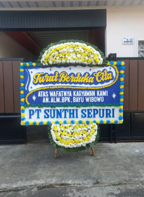 Papan Bunga Duka di Ternate Tanjung