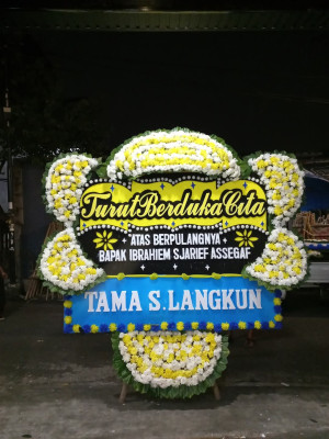 Papan Bunga Duka di Ternate Tanjung