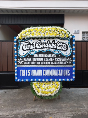 Papan Bunga Duka di Ternate Tanjung